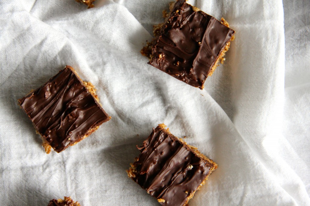 Chocolate Quinoa Energy Bars