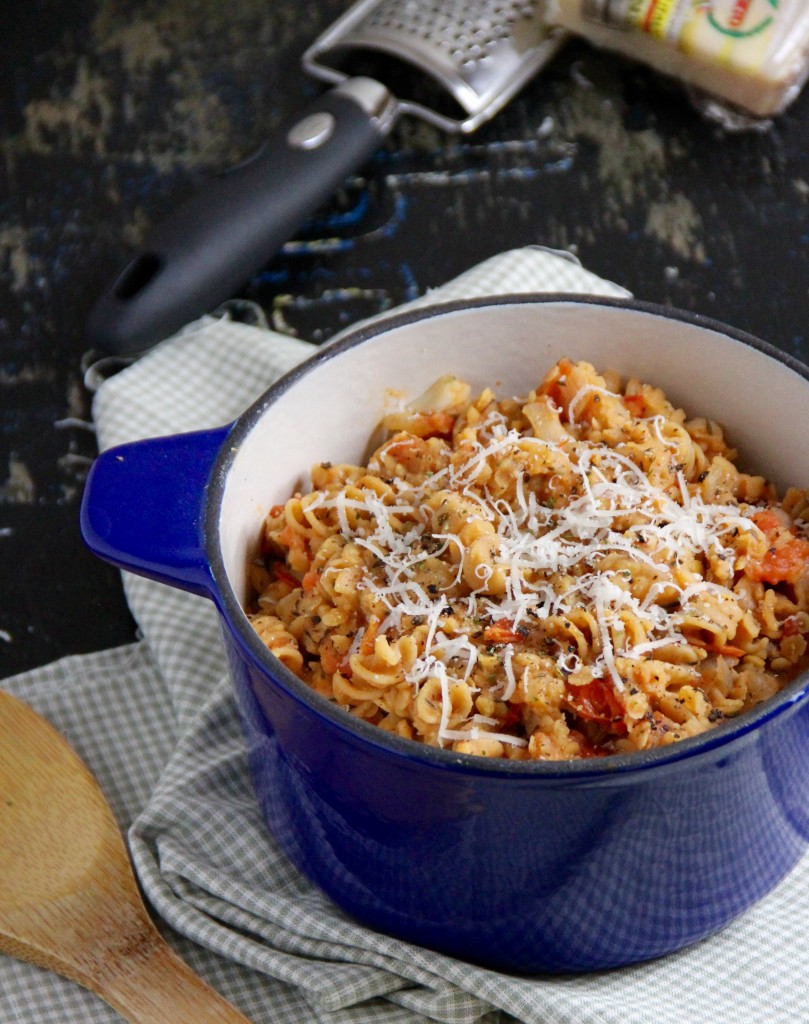 One Pot Tomato Lentil Pasta