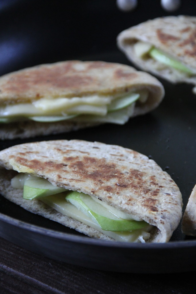 Apple Cheddar Pita Pockets