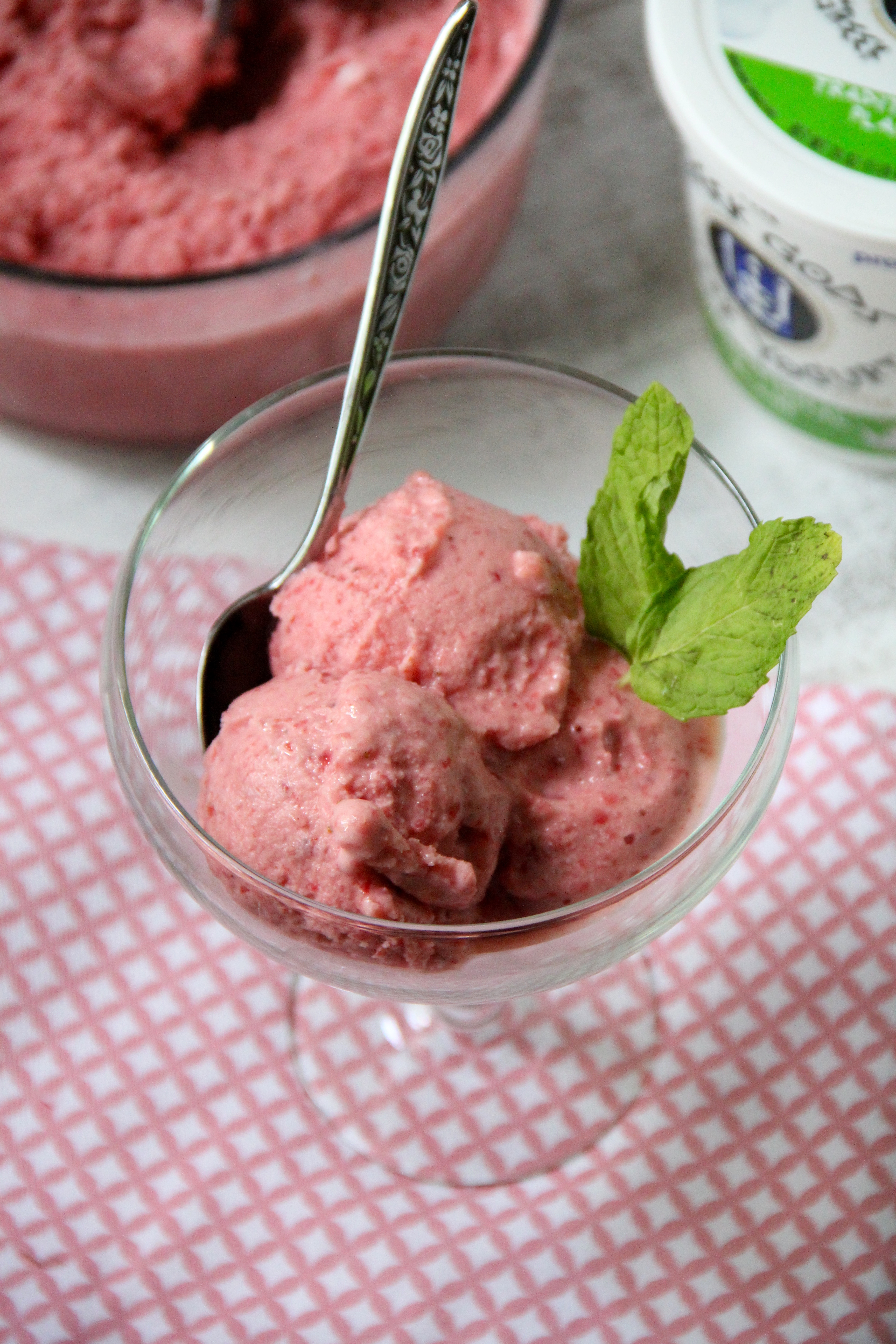 Strawberry Frozen Greek Yogurt